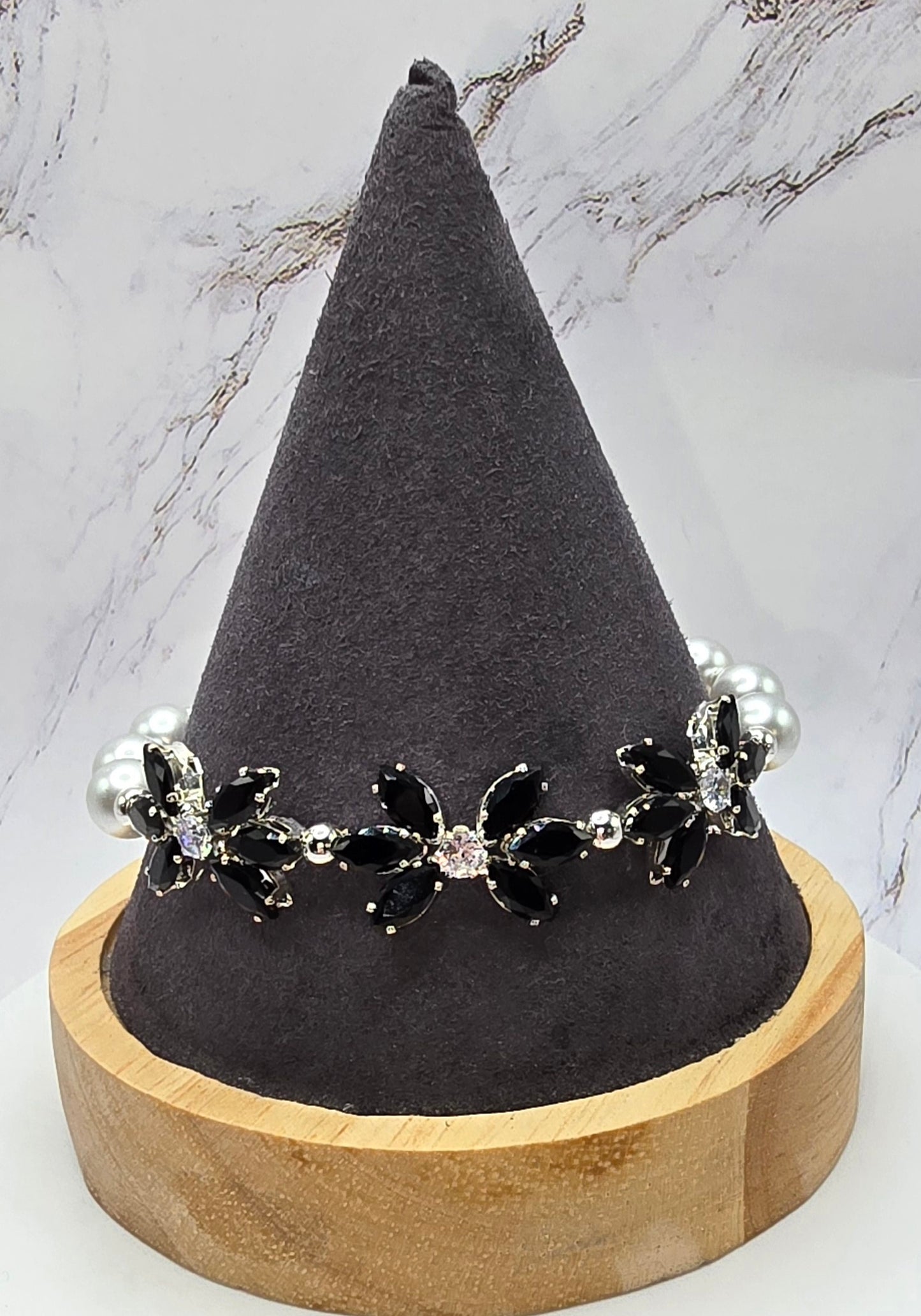 Flowers and Pearls (8 in)