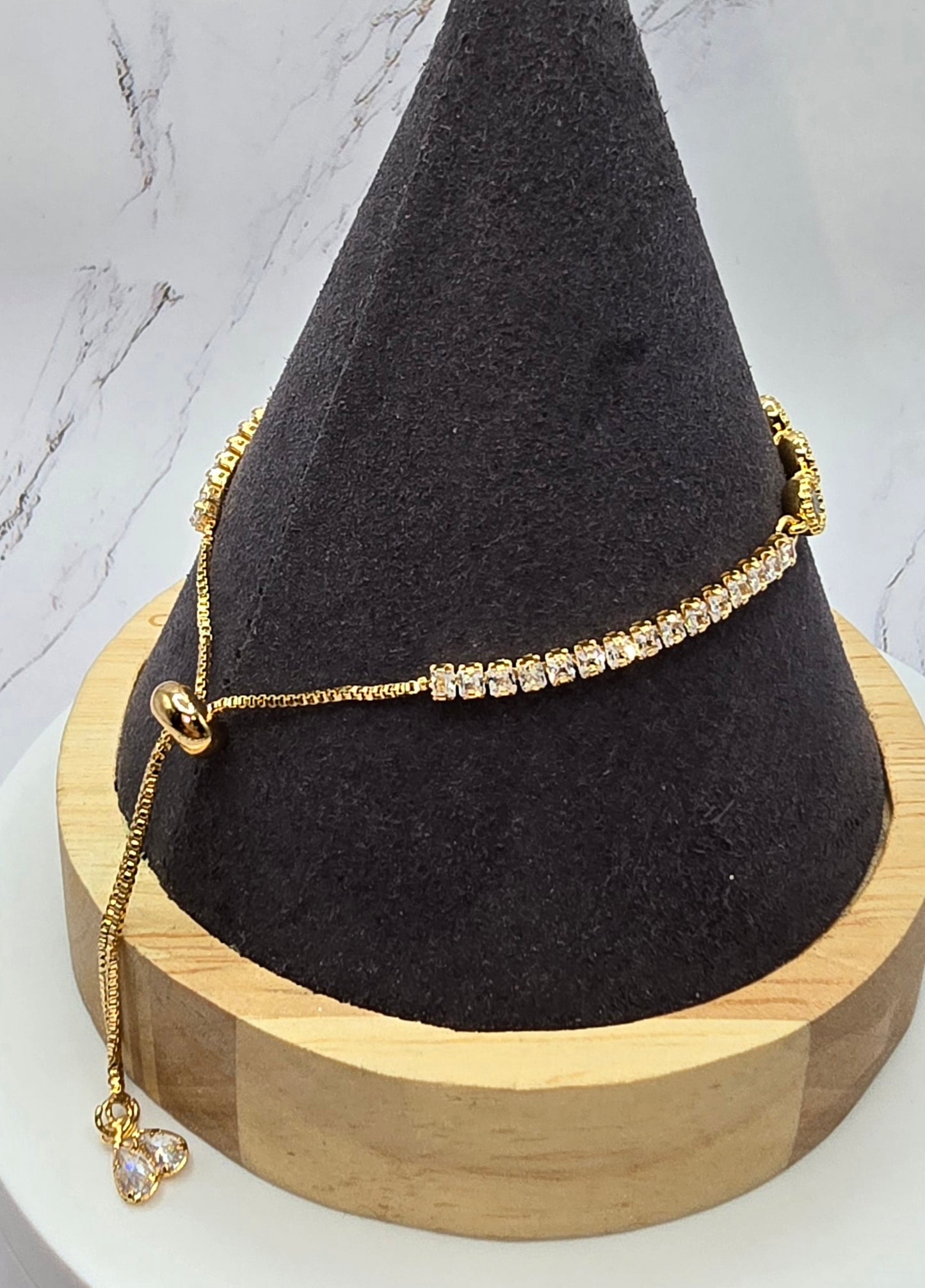 Round Shell Bling Gold Slide Bracelet