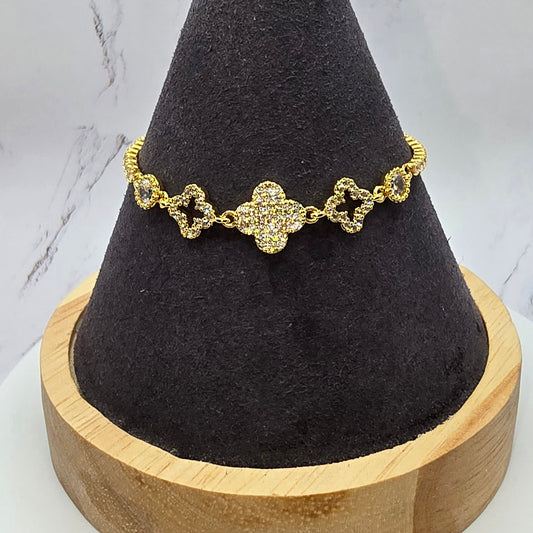 Clover Solid Bling Gold Slide Bracelet
