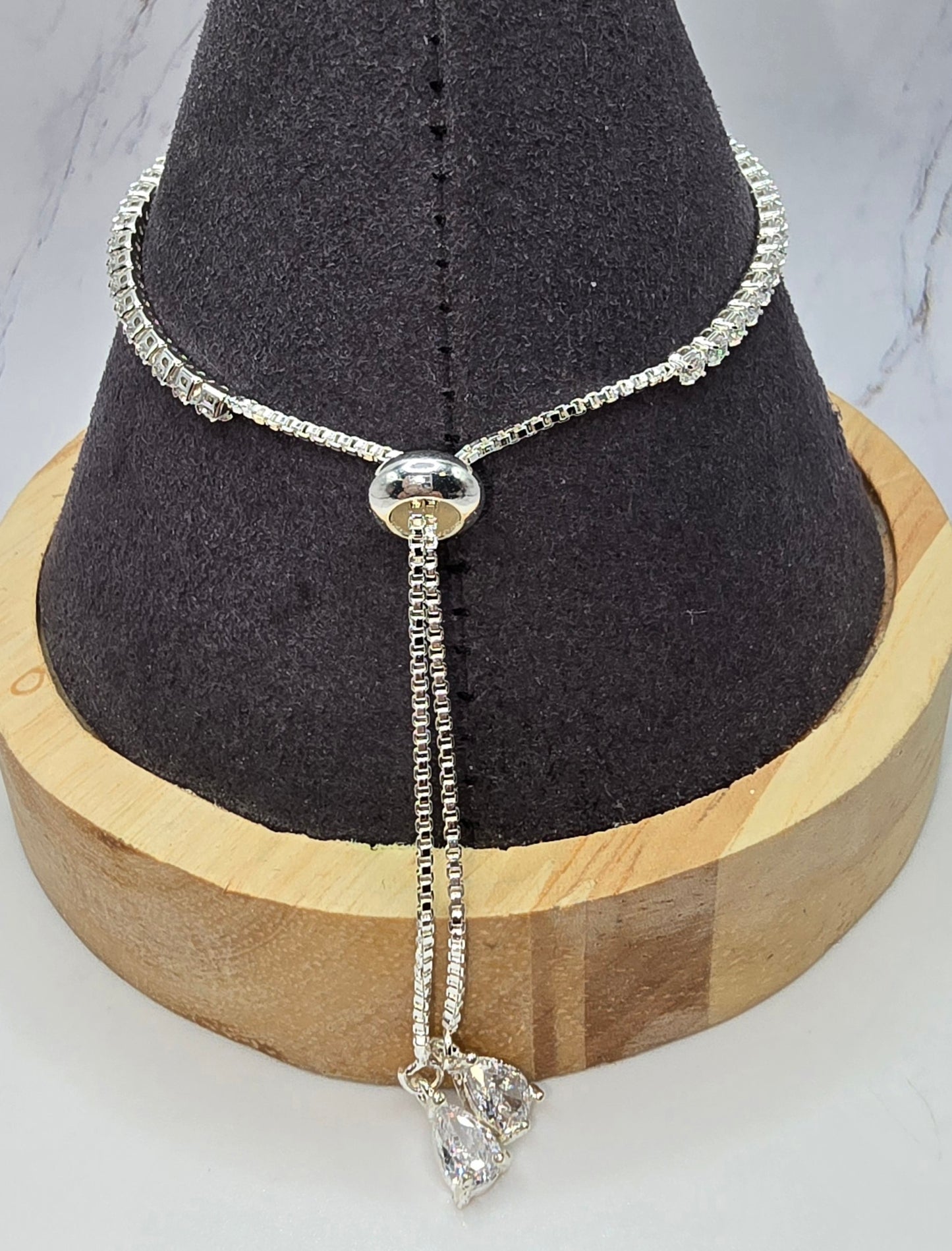 Clover Cat Eye Effect Slide Bracelet