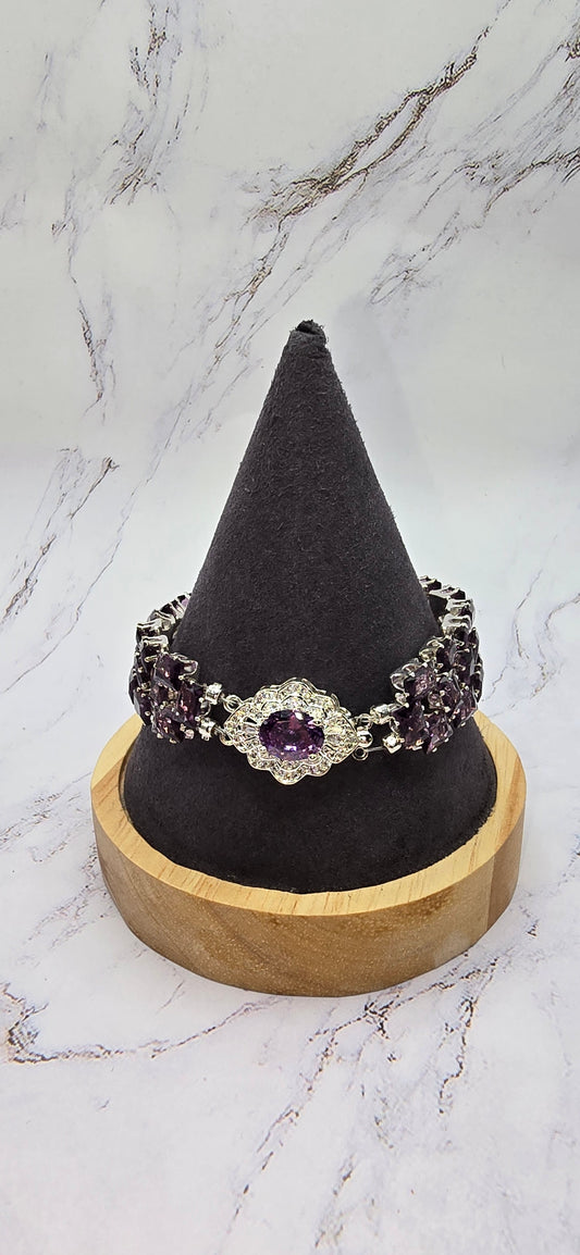 Purple Zircon EYE CATCHER (8. in)